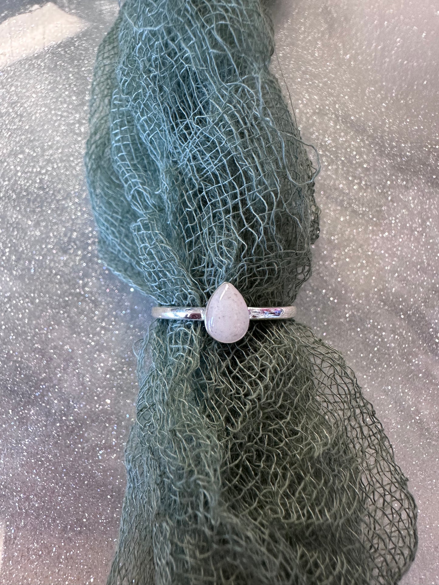 Teardrop ring